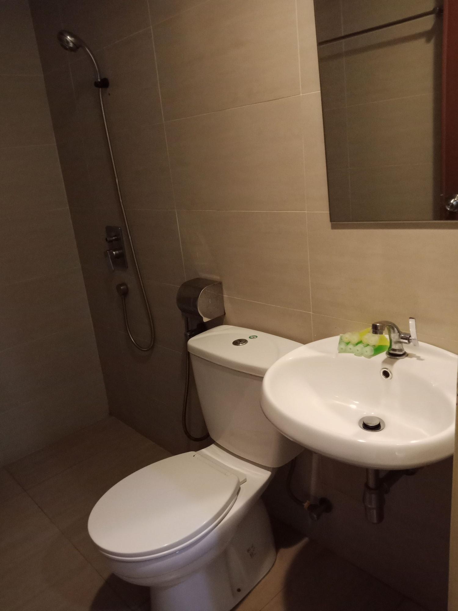 Hotel Zamburger Bukit Segar Черас Екстер'єр фото