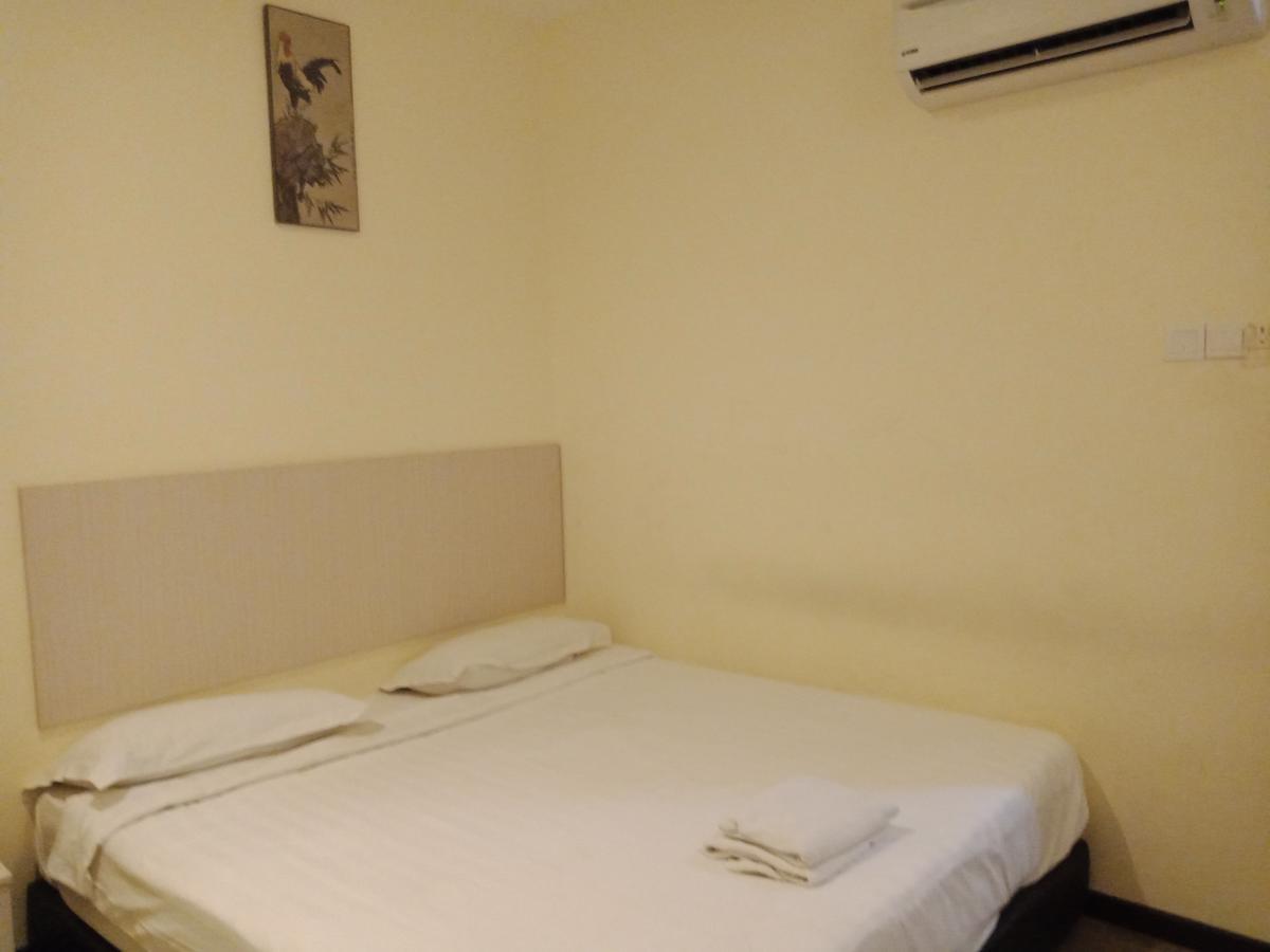 Hotel Zamburger Bukit Segar Черас Екстер'єр фото
